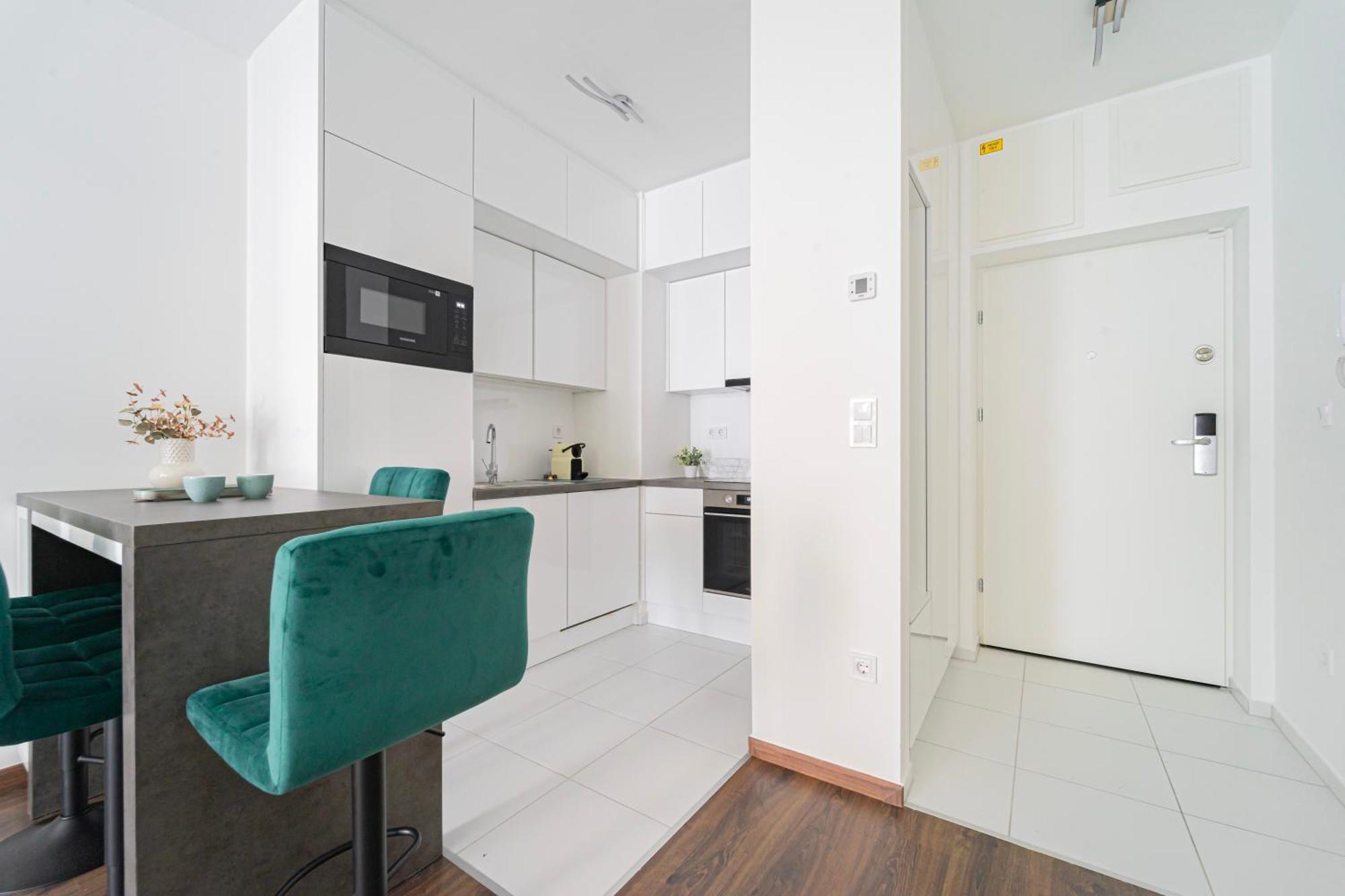 Westside Garden Apartments By Urbanrent Budapest Bagian luar foto