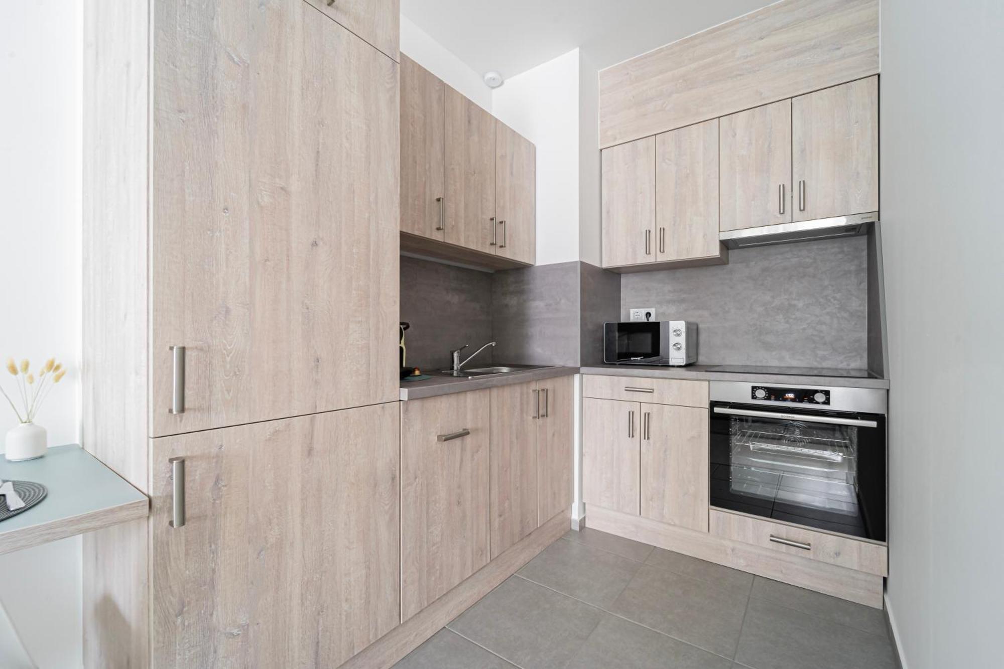 Westside Garden Apartments By Urbanrent Budapest Bagian luar foto